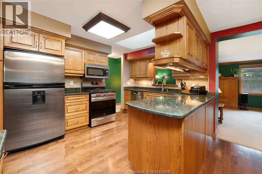 1935 CANARD DRIVE