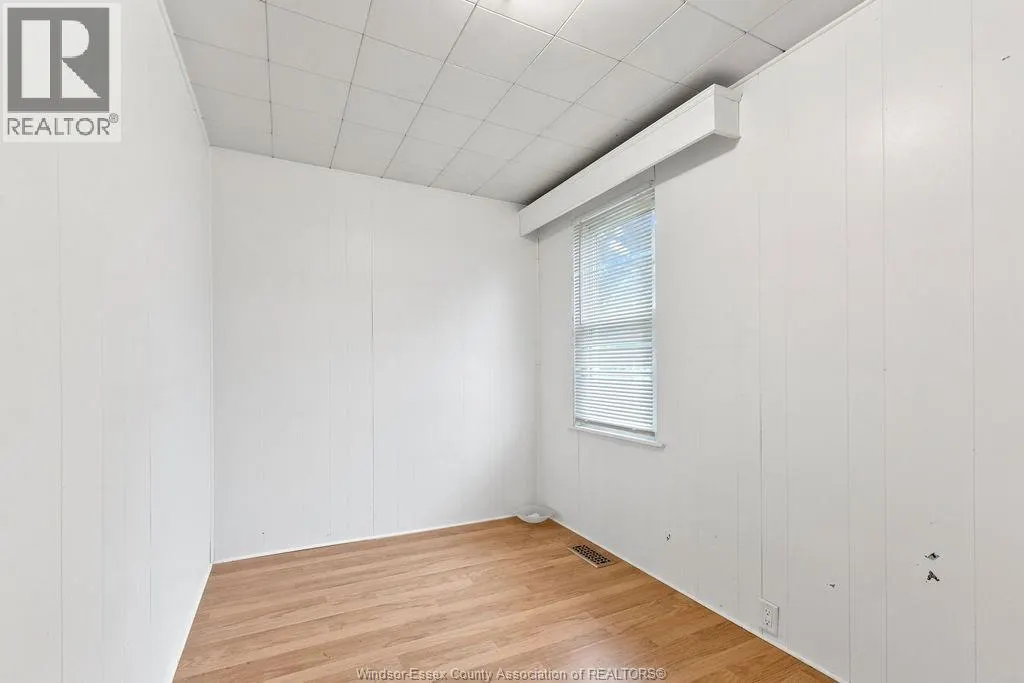 1527 ALBERT ROAD