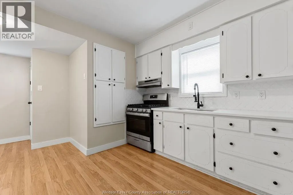 1527 ALBERT ROAD