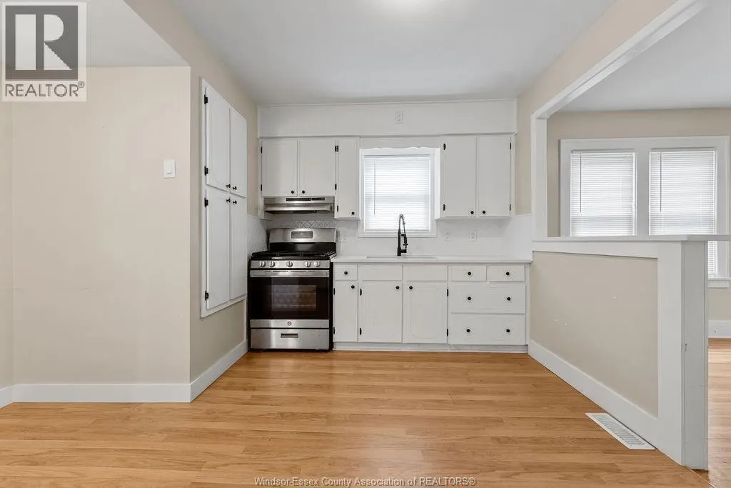 1527 ALBERT ROAD