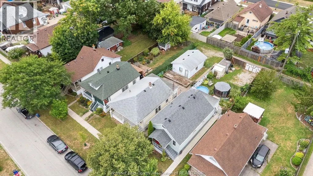 1527 ALBERT ROAD