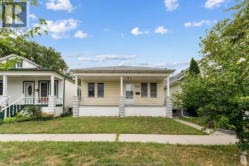 1527 ALBERT ROAD