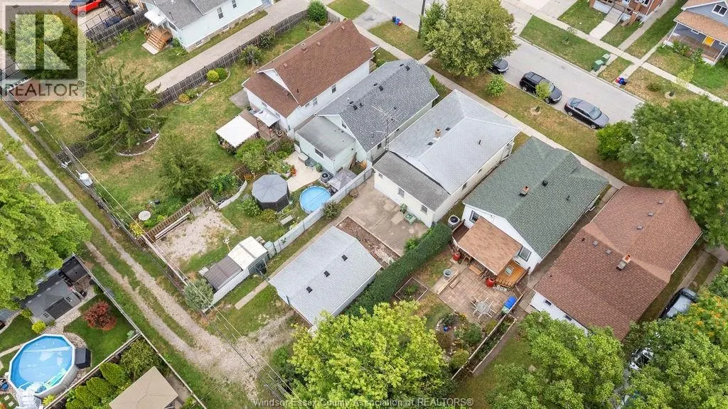 1527 ALBERT ROAD