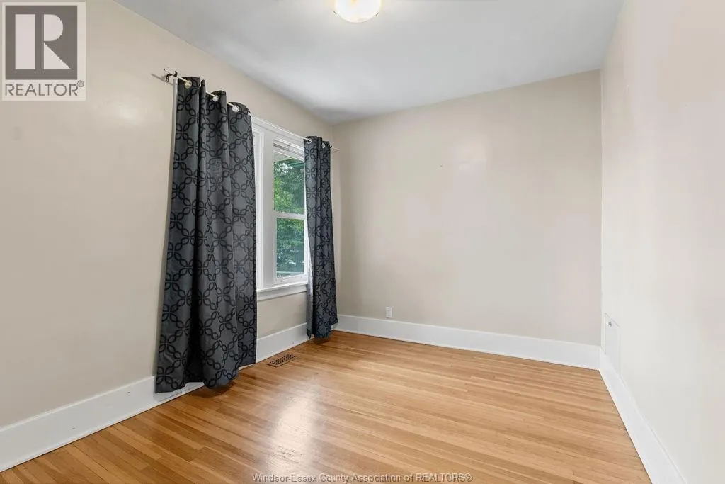 1527 ALBERT ROAD