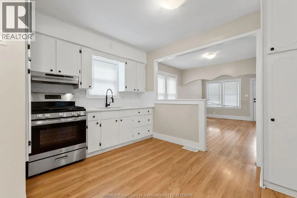 1527 ALBERT ROAD
