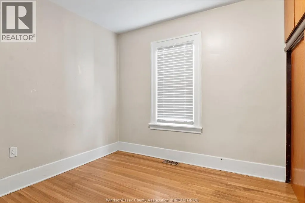 1527 ALBERT ROAD