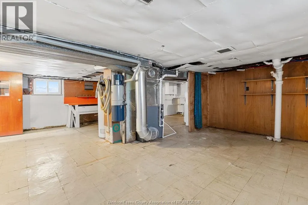 1527 ALBERT ROAD