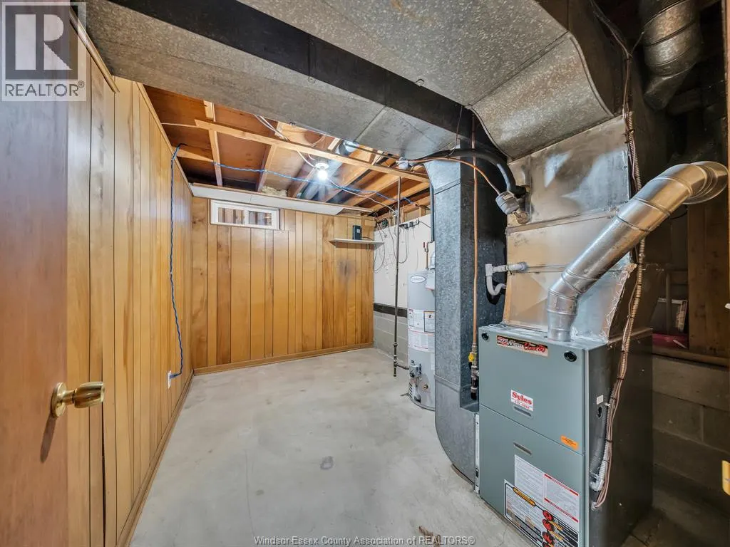 3040 FOREST GLADE DRIVE