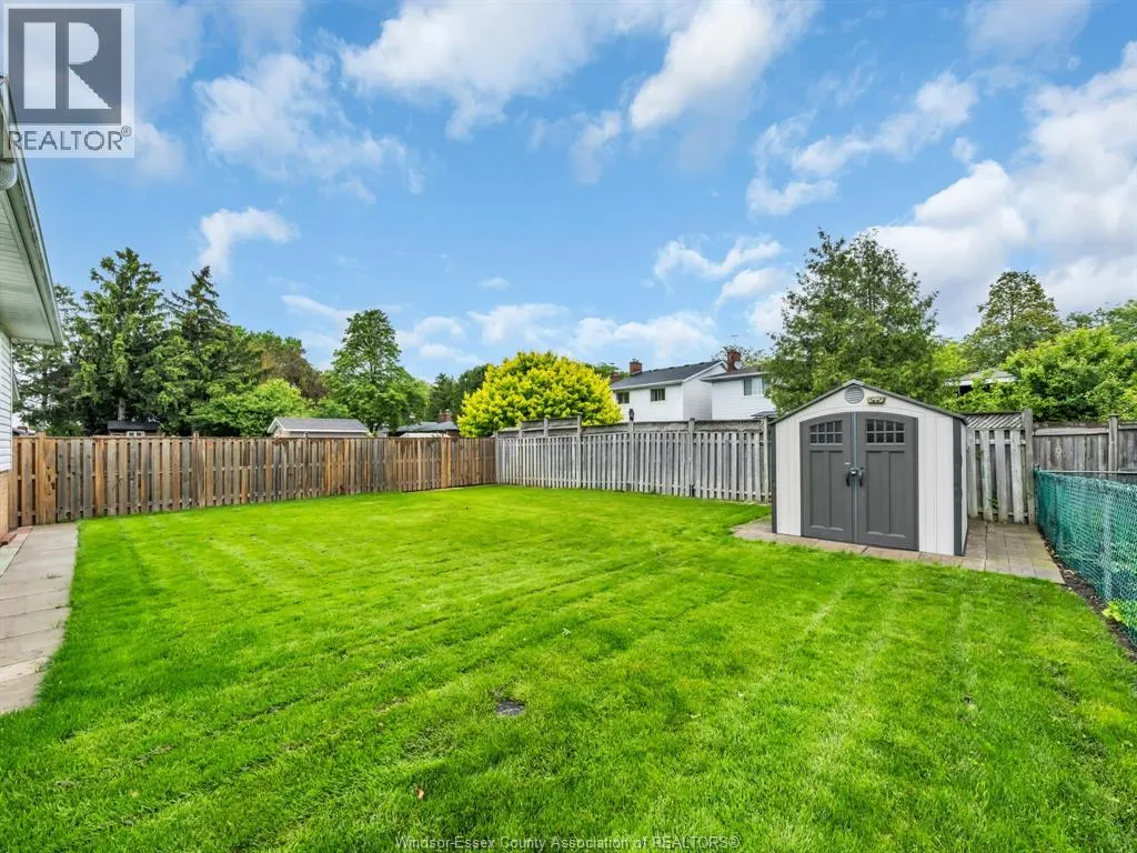 3040 FOREST GLADE DRIVE