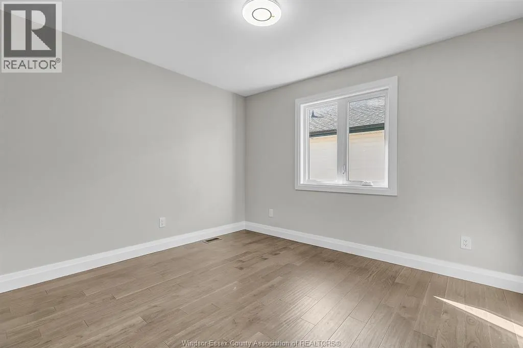 123 KINGSBRIDGE DRIVE