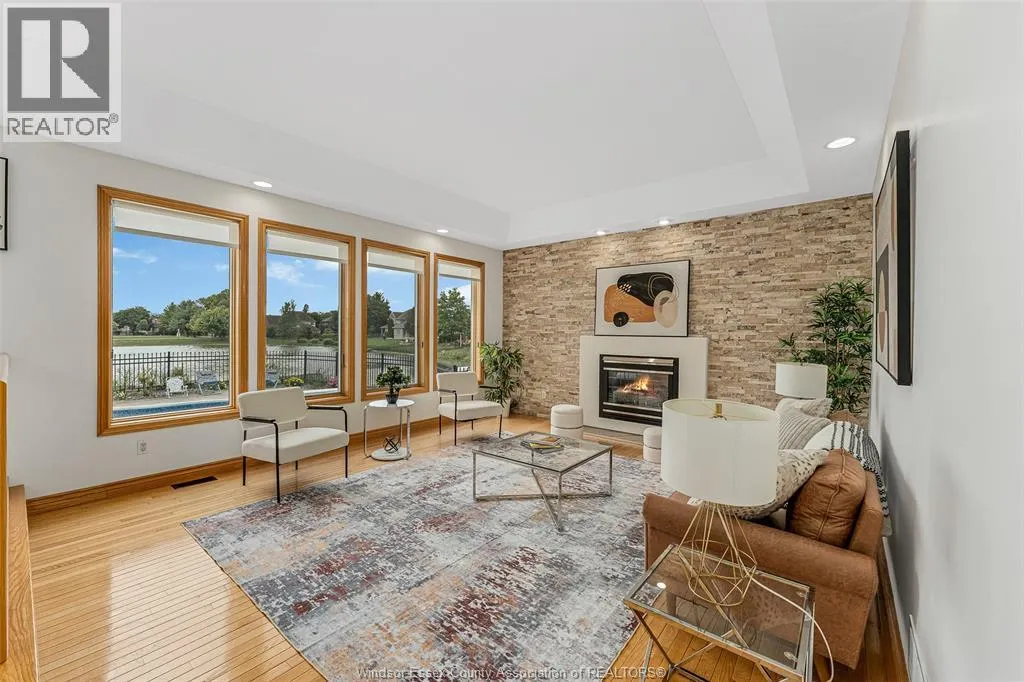 847 LAKE SHORE DRIVE