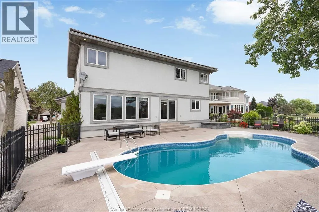 847 LAKE SHORE DRIVE