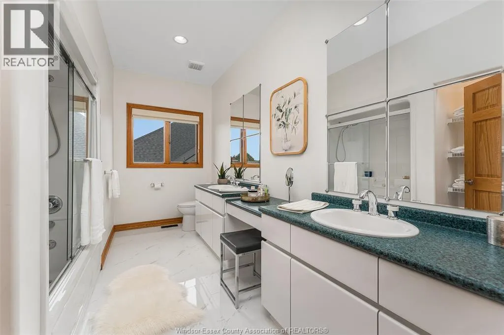 847 LAKE SHORE DRIVE
