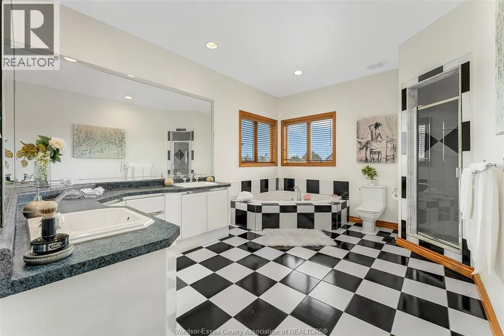 847 LAKE SHORE DRIVE