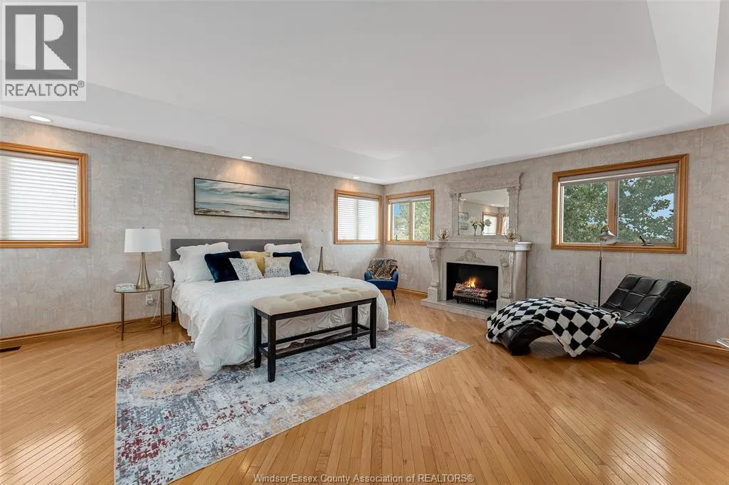 847 LAKE SHORE DRIVE