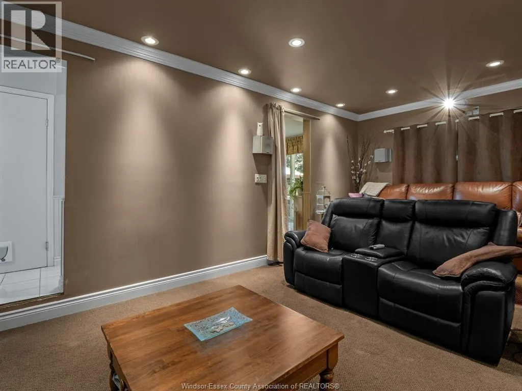 12033 ST. THOMAS CRESCENT