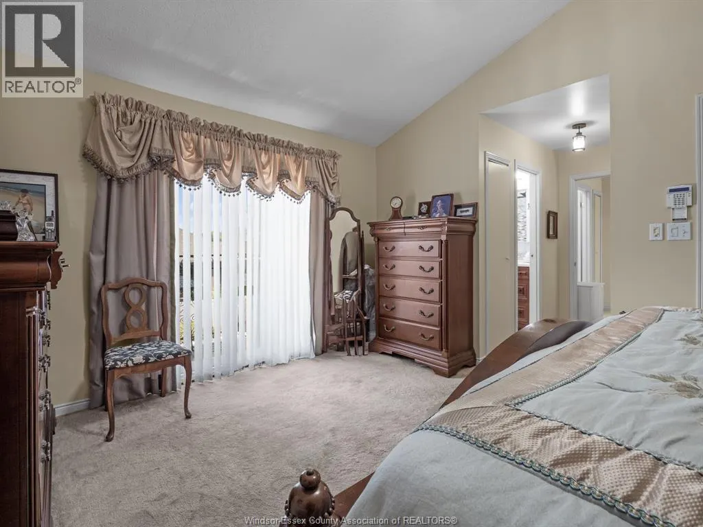 12033 ST. THOMAS CRESCENT