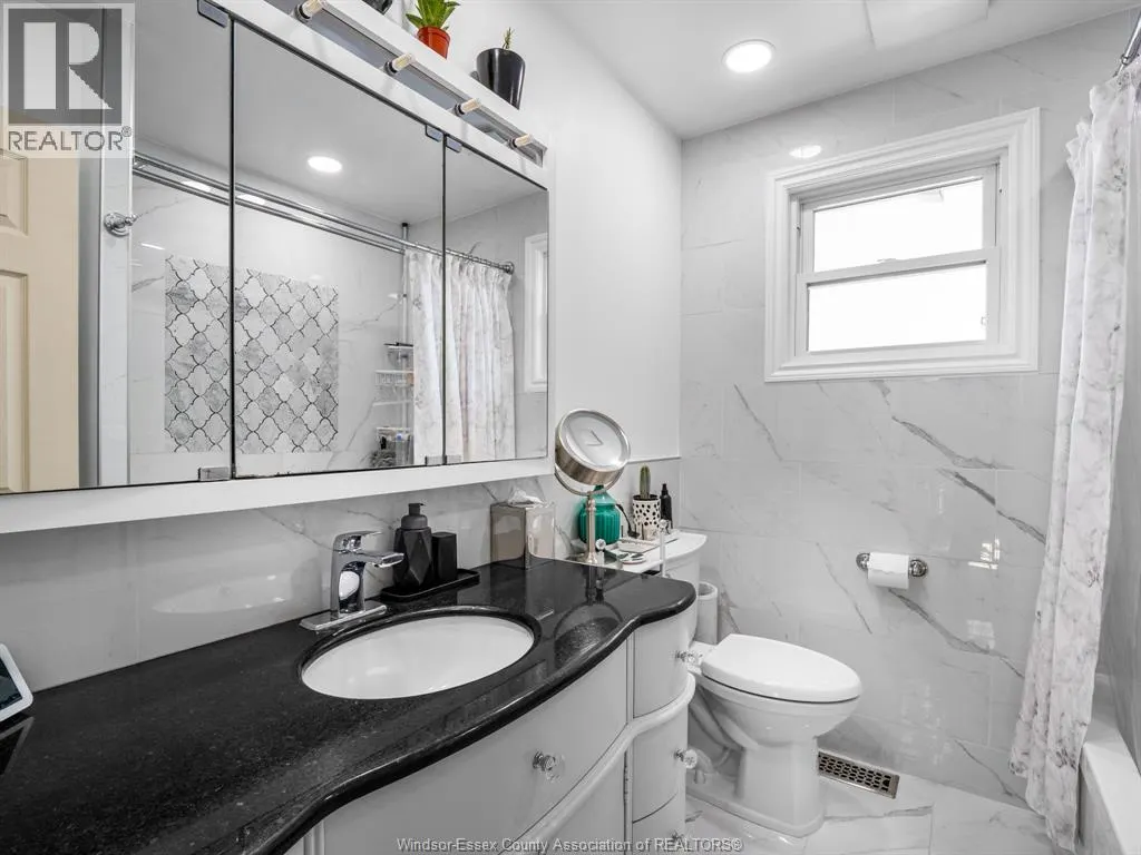 12033 ST. THOMAS CRESCENT