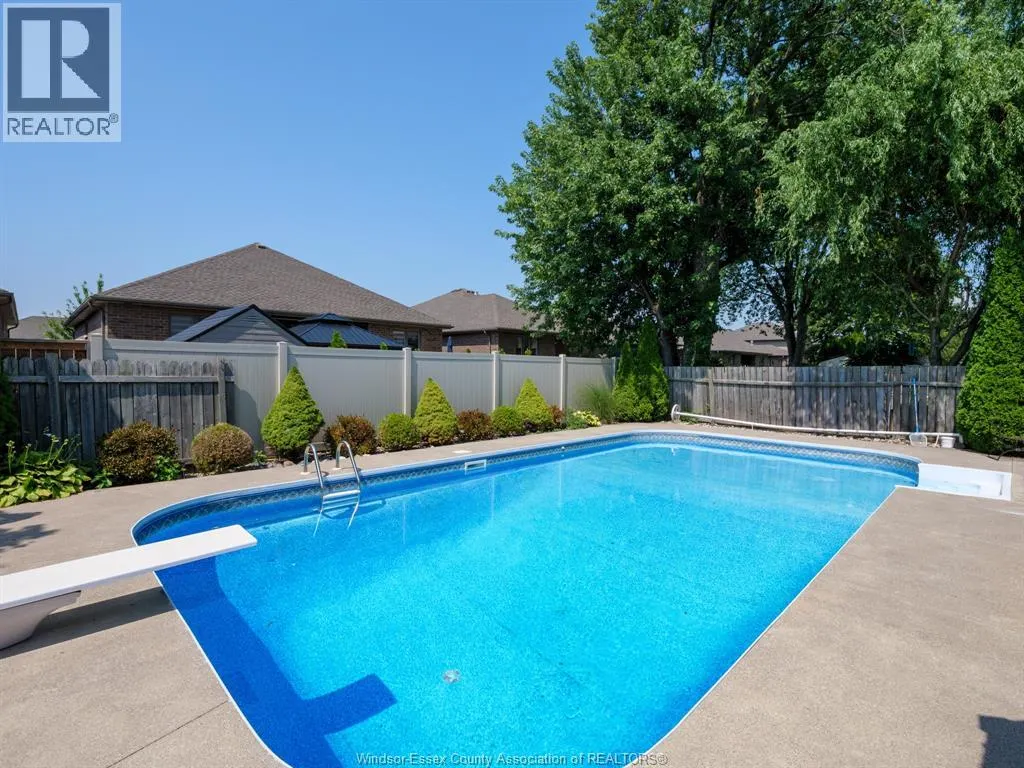 12033 ST. THOMAS CRESCENT