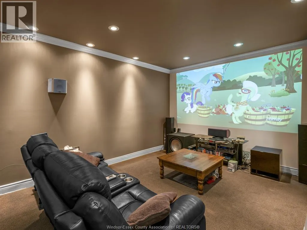 12033 ST. THOMAS CRESCENT