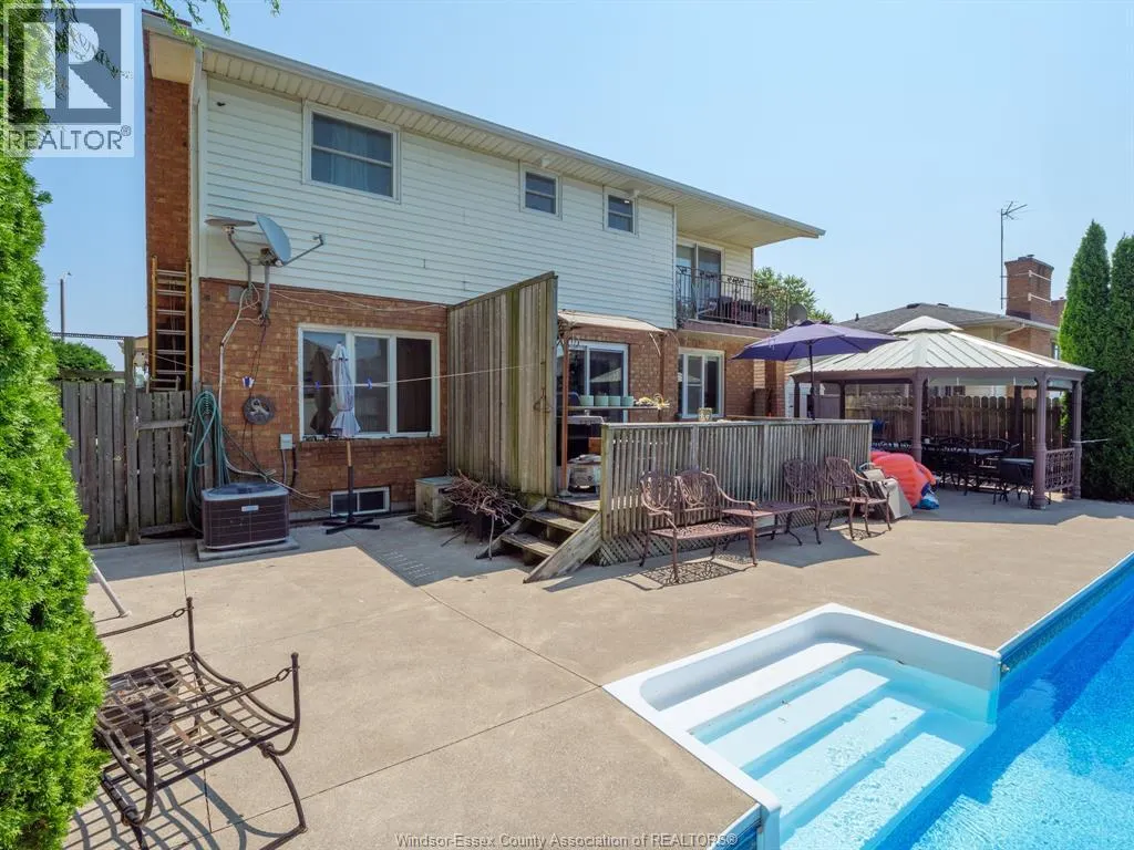 12033 ST. THOMAS CRESCENT