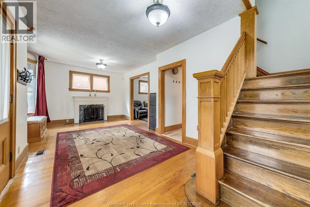 1037 WINDERMERE ROAD