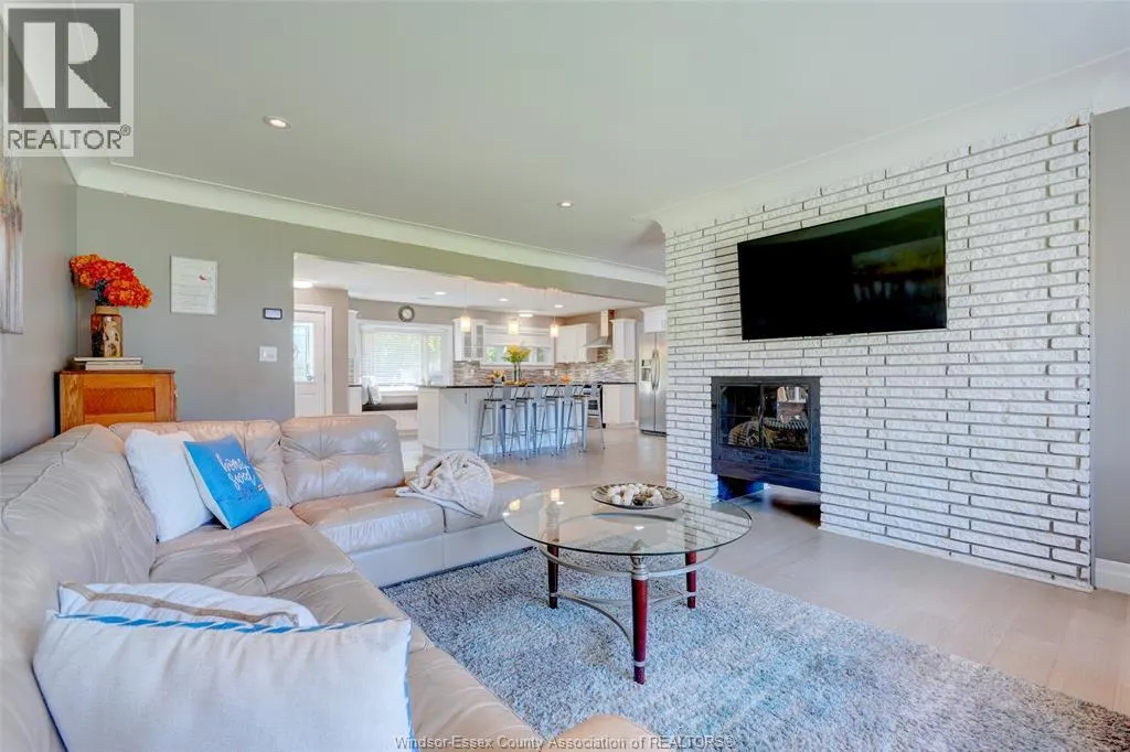 329 CORONADO