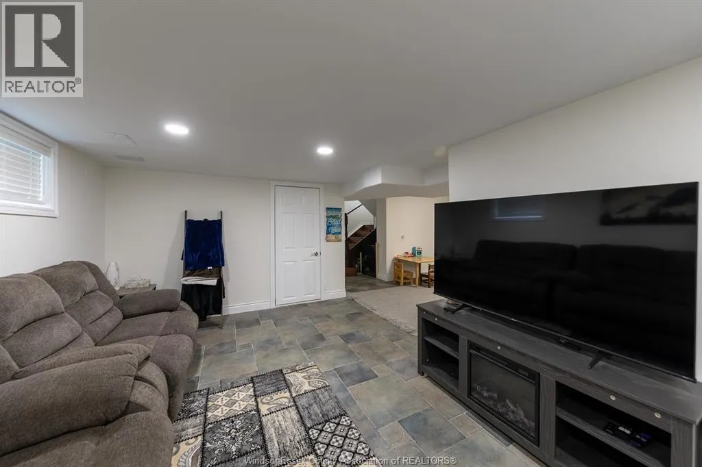 2374 ALEXIS ROAD