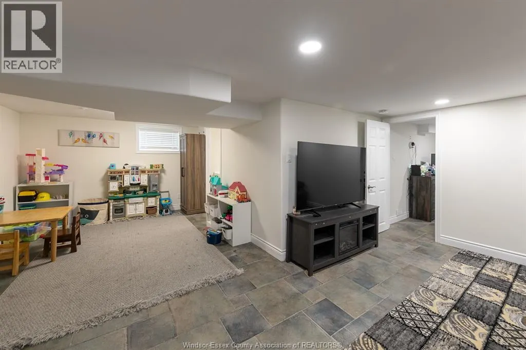 2374 ALEXIS ROAD