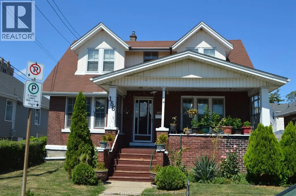 156 GILES BOULEVARD