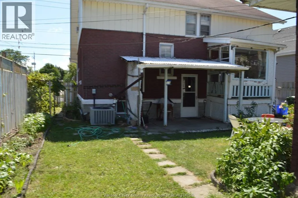 156 GILES BOULEVARD