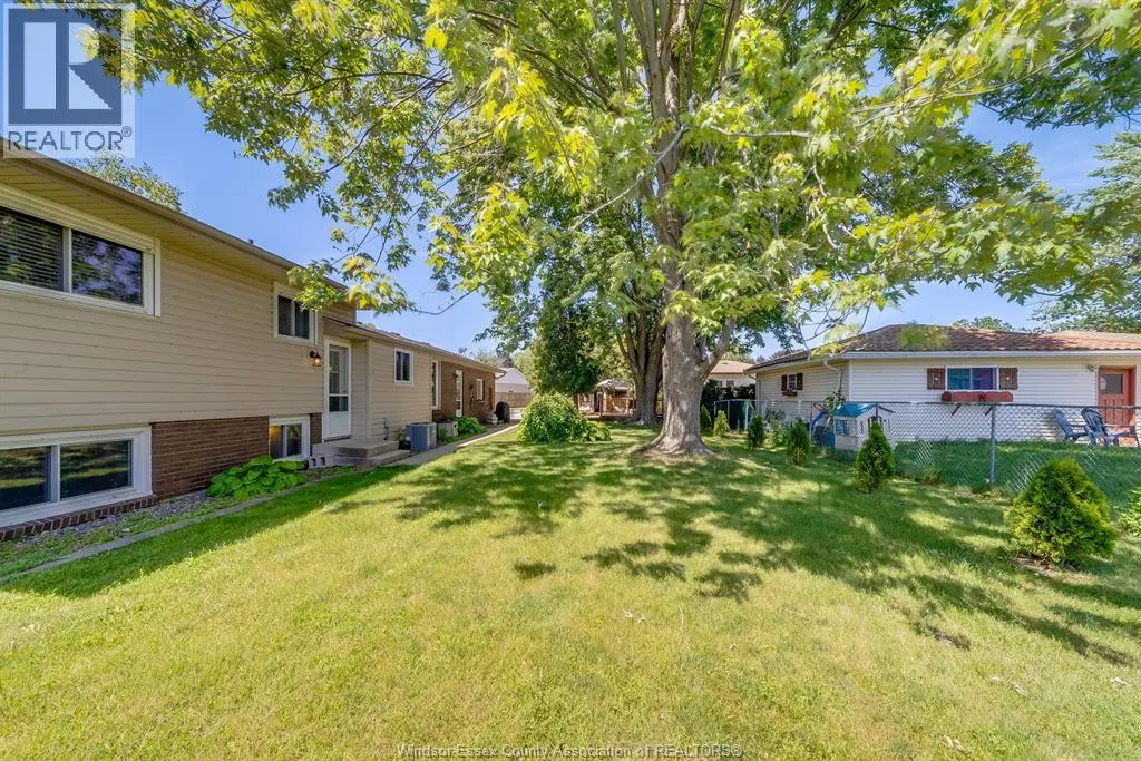 26 SPRING COURT