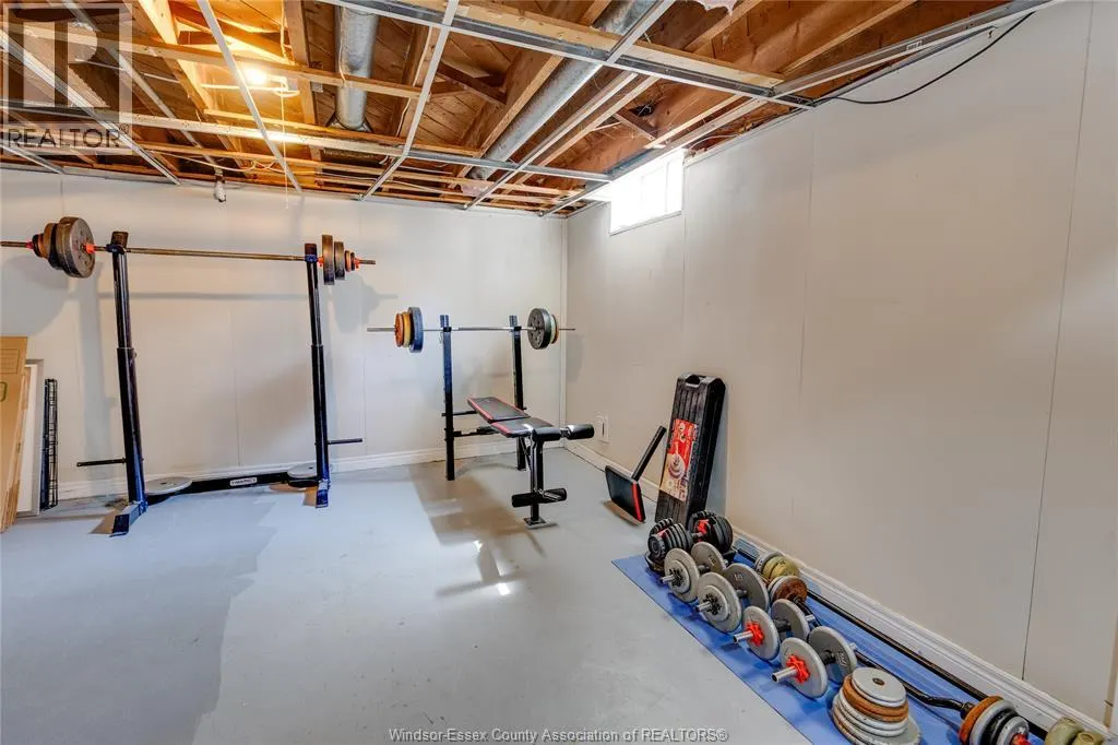 1075 PRADO PLACE