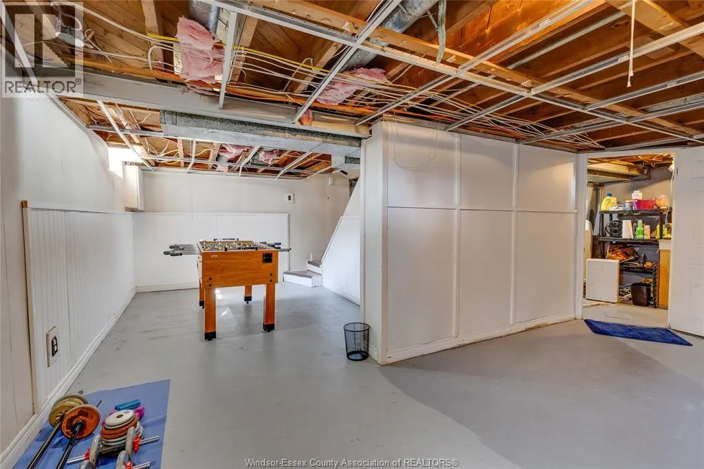 1075 PRADO PLACE