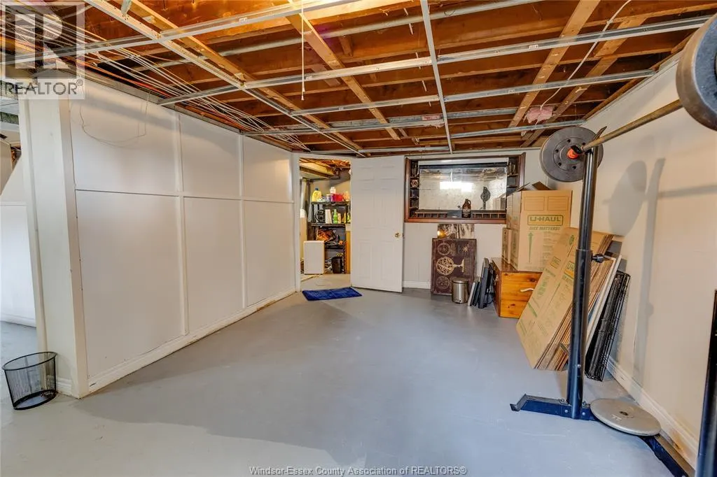 1075 PRADO PLACE