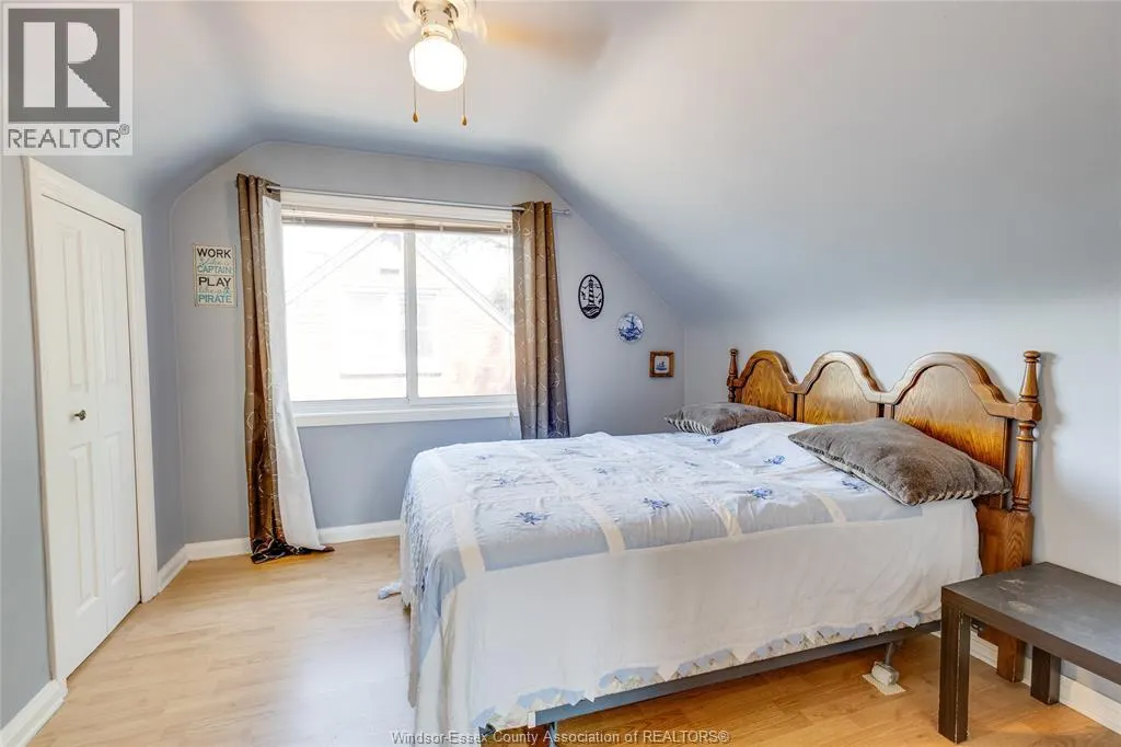 1075 PRADO PLACE