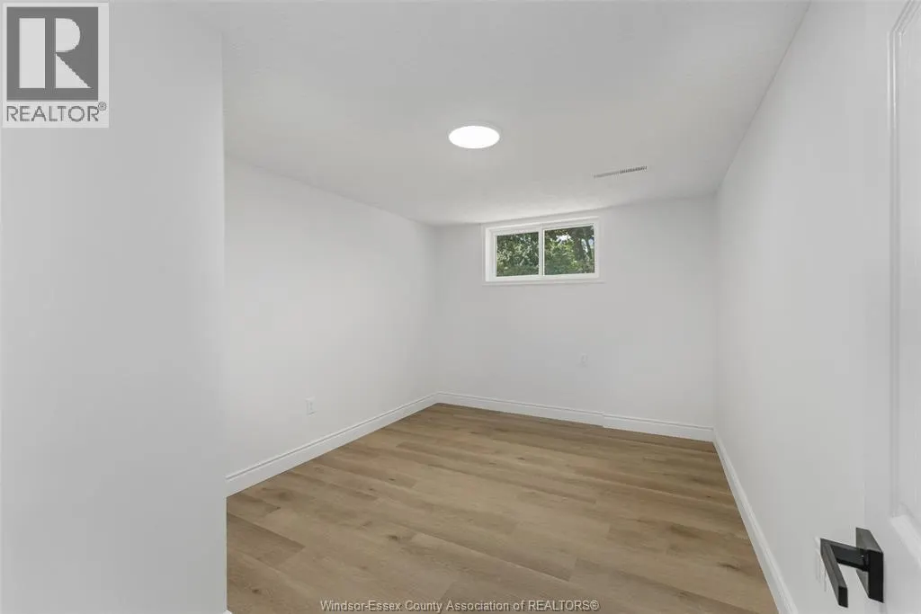 2977 FOREST GLADE