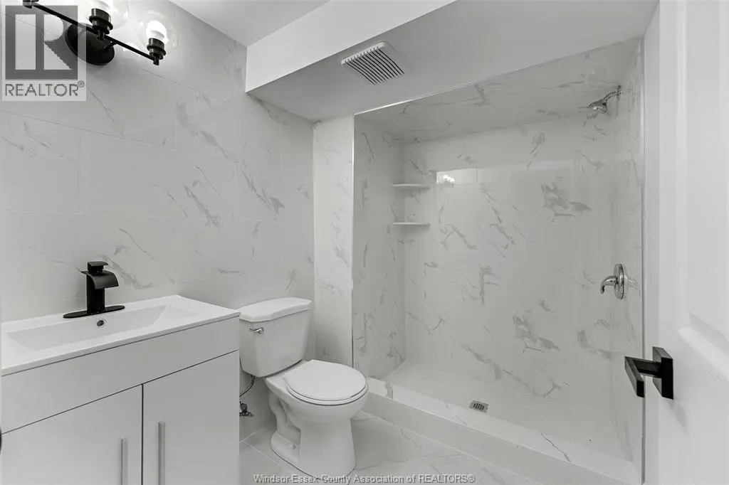 2977 FOREST GLADE