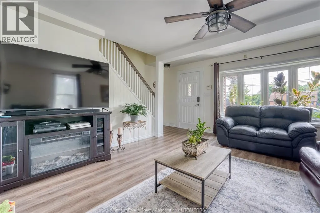 2706 FRONT ROAD