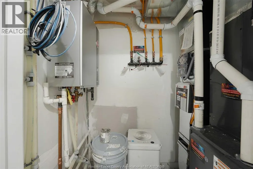 3546 HALLEE Unit# LOWER UNIT