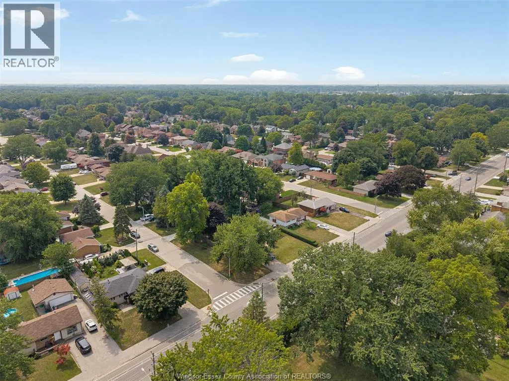 2565 TODD LANE