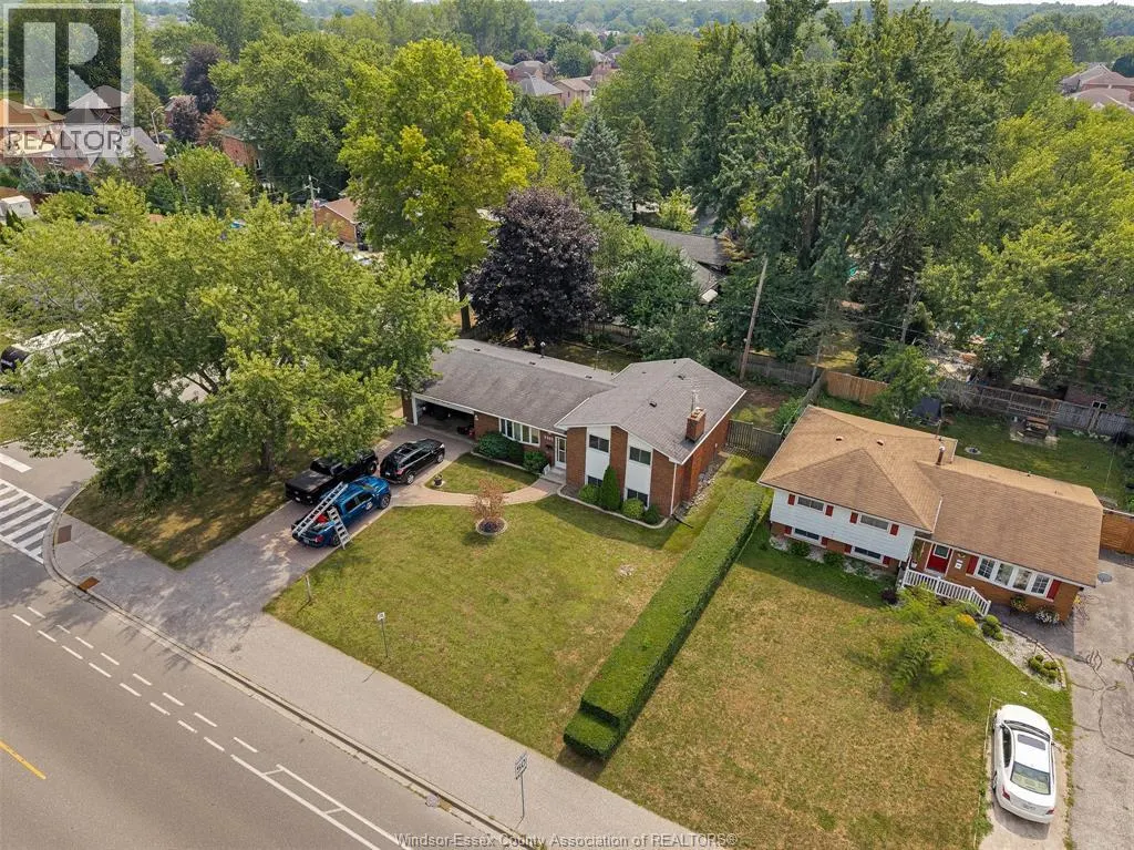 2565 TODD LANE