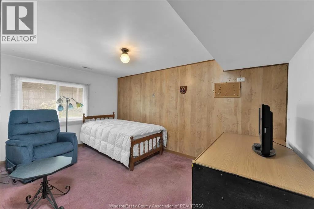 2565 TODD LANE