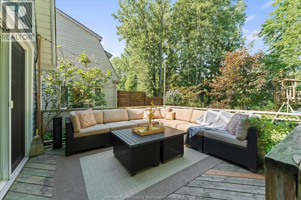 374 LAKEWOOD DRIVE