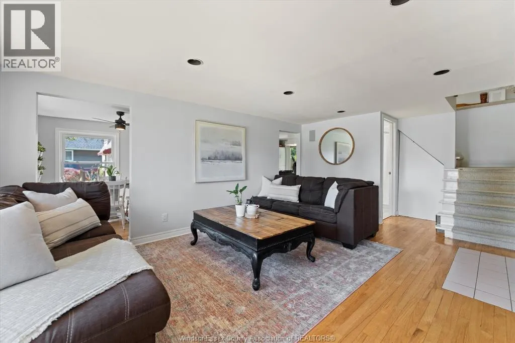 374 LAKEWOOD DRIVE