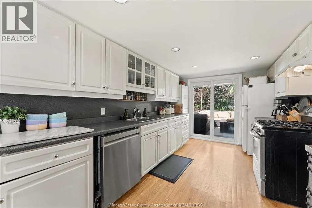 374 LAKEWOOD DRIVE
