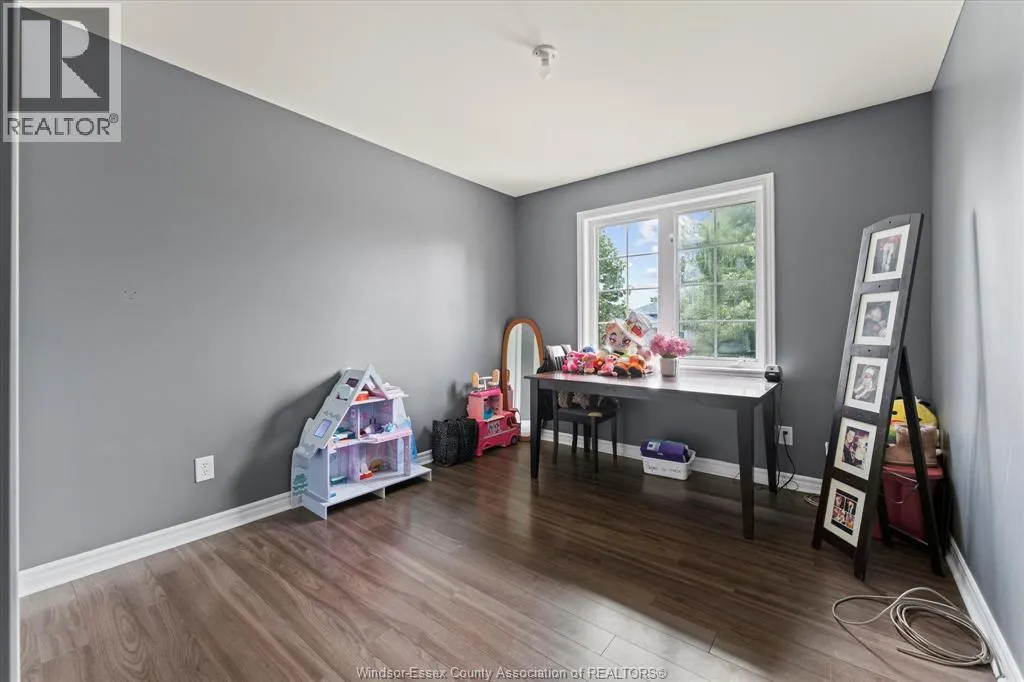 1064 PEARSON AVENUE