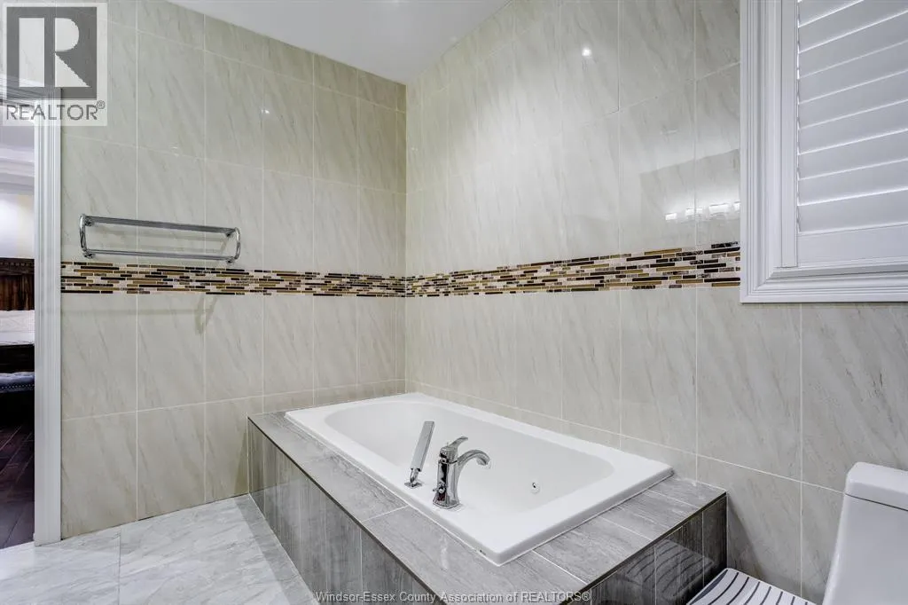 31 Heathview Trail