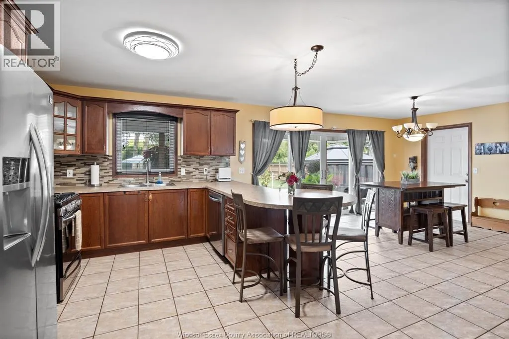 68 WILLOW BEACH ROAD