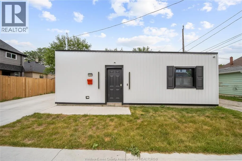 792 PIERRE